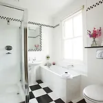 Hotel Arbutus 4*