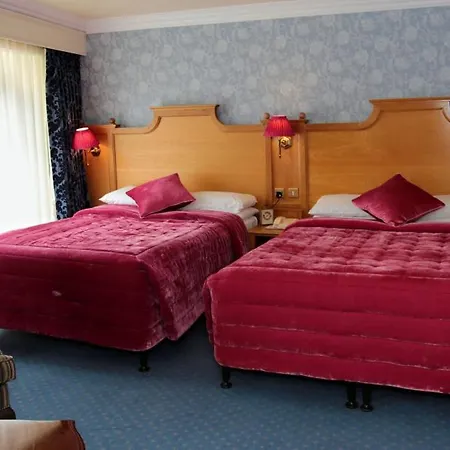 Arbutus Отель 4*