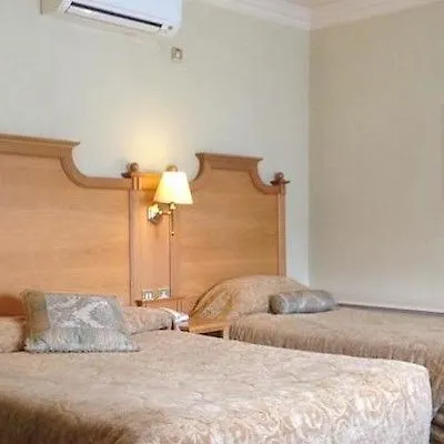 Hotell Arbutus Cill Airne