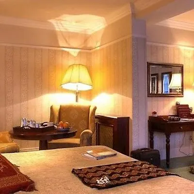 Arbutus Hotell 4*