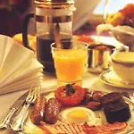 فندق Arbutus 4*